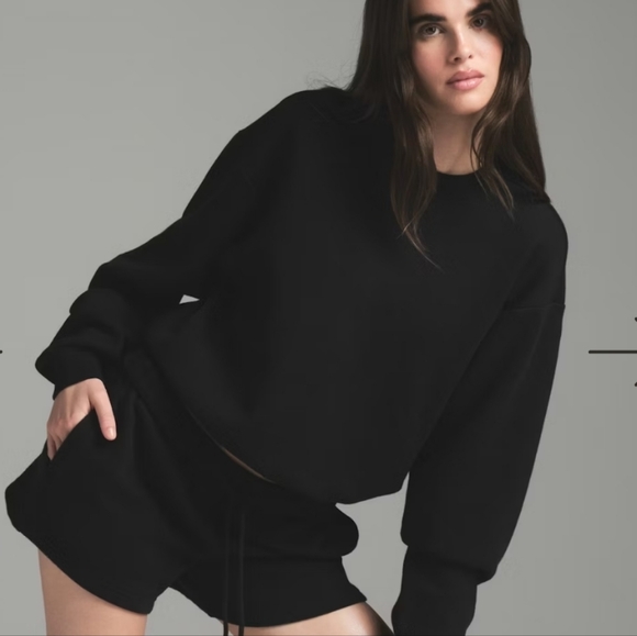 SKIMS cropped Black Crewneck Sweater Sweatshirt Cotton M Nwot Loungewear Y2K - Picture 3 of 15